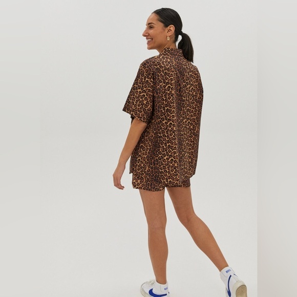TNA (Aritzia) Maverick Button Up Blouse in Leopard. 100% Cotton. - Picture 2 of 11